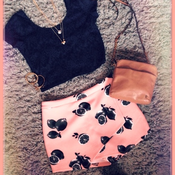 ❣️$7 Deal❣️Abercrombie and Fitch Scuba Skort - Picture 3 of 12